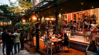 Τι ισχύει για εστίαση και take away: «Πόρτα» αν δεν γίνει ταυτοπροσωπία