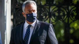 Βορίδης: «Να βγάλουμε τον εργαζόμενο από τον χώρο εργασίας του, γιατί αποτελεί κίνδυνο»