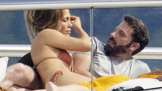 Τζένιφερ Λόπεζ - Μπέν Άφλεκ: Ζουν τον έρωτα τους στο Σεν Τροπέ