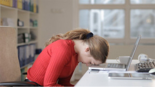 Το αυτοάνοσο νόσημα που μπορεί να κρύβει η ανεξήγητη κόπωση