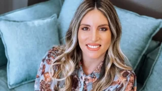 Αθηνά Οικονομάκου: Αναλαμβάνει για πρώτη φορά τον ρόλο της παρουσιάστριας