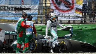 Ποινή πέντε θέσεων στον Χάμιλτον