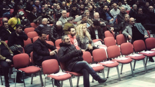 «Ουσιώδης συζήτηση για τον κίνδυνο αφανισμού όλων μας»