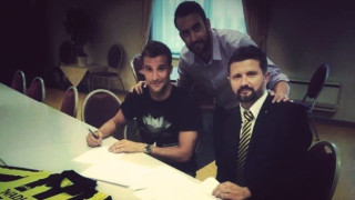 Υπέγραψε στη Λιρς ο Βέλλιος