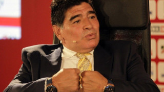 Βολές Μαραντόνα κατά Μπλάτερ: «Διδάκτορας και Μαφιόζος»