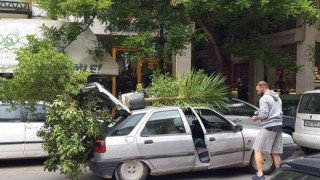 Θεσσαλονίκη: Κυκλοφορούσε έτσι με το αμάξι του (pic)