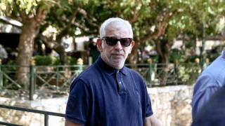 Ο Πέτρος Φιλιππίδης παραπέμπεται σε δίκη για ένα βιασμό και δύο απόπειρες