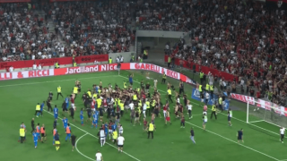 ΑΠΙΣΤΕΥΤΟ: Οι οπαδοί της Νις μπούκαραν για να προπηλακίσουν τους παίκτες της Μαρσέιγ! (vid, pics)