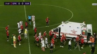 Κατέρρευσε στο γήπεδο ο Φαμπρίς Ν' Σακαλά της Μπεσίκτας