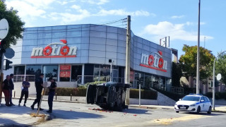 Θεσσαλονίκη: Αναποδογύρισε αυτοκίνητο στον Φοίνικα!