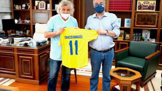 Αντάμωσαν παλιές δόξες του ποδοσφαίρου στην Κρήτη - Παρών και ο Χατζηπαναγής