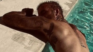 Ντέιβιντ Μπέκαμ: Το... δώρο που έκανε η γυναίκα του στις θαυμάστριές της!