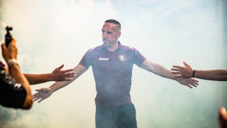 Πυρά Κασάνο για Ριμπερί: «Έπρεπε να αποσυρθεί, όχι να υπογράψει σε ομάδα επιπέδου Serie B»