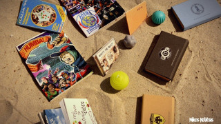 Πιερία: Τα συλλεκτικά αυτοκόλητα ποδοσφαιριστών των Πιερικού, Καρίτσα, Ν. Κεραμίδι σε ξύλινη κασετίνα (vid)