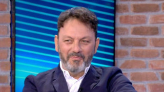 Στάθης Αγγελόπουλος: «Ήμουν 13 ημέρες στην ΜΕΘ όμως το εμβόλιο δεν με έχει πείσει»