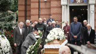 Όλοι οι θρύλοι ήταν εκεί και λύγισαν όλοι στο «αντίο» του Ίβκοβιτς