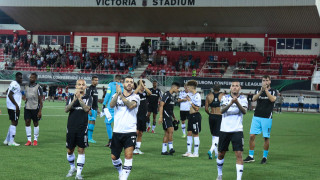 Ουσία με… κοντά πόδια!