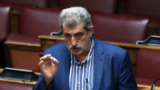 Πολάκης: «Μπούρδα» η άποψη ότι τα εμβόλια αποτελούν το μοναδικό όπλο κατά του covid
