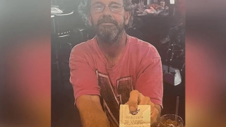 Απίστευτο: Στις τσέπες πνιγμένου άνδρα βρέθηκε κερδισμένο δελτίο 45.000 δολαρίων!