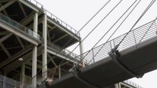 Μητέρα και γιος έπεσαν από τον 6ο όροφο του σταδίου «Σαν Ντιέγκο»