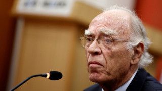 Διασωληνώθηκε ξανά ο Βασίλης Λεβέντης - «Επιβαρύνθηκε η αναπνοή του»