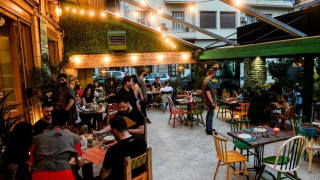 Τέλος τα mini lockdown: Επανέρχονται μουσική και χορός χωρίς αποστάσεις