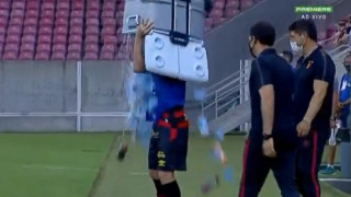 Viral: Έριξε πάνω του όλο το ψυγείο του πάγκου ο Ερνάνες!