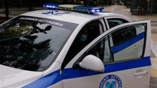 ΣΟΚ: Παρατημένο και χτυπημένο βρέφος στο δρόμο και τρία παιδιά κλειδωμένα σε πορτ μπαγκάζ!