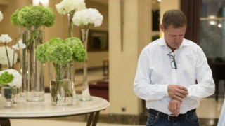 Είναι δυνατόν, να είναι τρελός ολόκληρος Φρανκ  Άρνεσεν;  