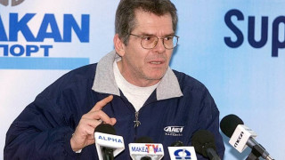 Μάχη για να κρατηθεί στη ζωή δίνει ο Μάκης Δενδρινός