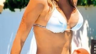 Η θερμοκρασία ανεβαίνει επικίνδυνα με... Φαίη Σκορδά! (pics)