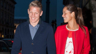 Πάει... Το κορίτσι αρραβωνιάστηκε! (pics)