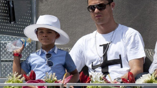 Ο «χαζομπαμπάς» Ρονάλντο! (pic)