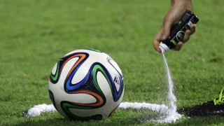 «Χρυσό» πληρώνει η ΦΙΦΑ το διαιτητικό σπρέι στους δημιουργούς του