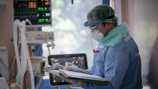 Κορωνοϊός: 6.862 κρούσματα, 508 οι διασωληνωμένοι, 55 θάνατοι το τελευταίο 24ωρο