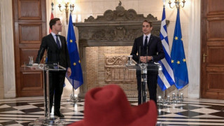 Ένταση Μητσοτάκη με ξένη δημοσιογράφο: «Δεν θα έρχεσαι να με προσβάλεις»