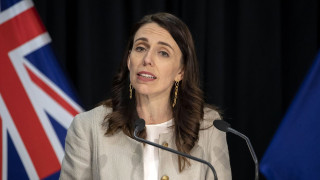 Ν.Ζηλανδία: Πρωθυπουργός «μαλώνει» live την κόρη της επειδή δεν κοιμάται!