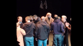 Βέλλης: «Απόπειρα φίμωσης ενός καλλιτέχνη»