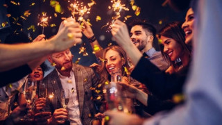 Χριστούγεννα: Το μέτρο που θα ισχύει για όλους φέτος στις γιορτές