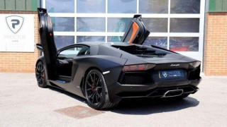 O Αγκουέρο πούλα στη μισή τιμή την πανάκριβη Λαμπουργκίνι του!