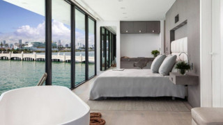 Ένα πλωτό σπίτι - σωστό παλάτι, απολαύστε το