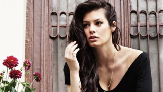 Ξεσήκωσε... με κύμα την πισίνα η Κορινθίου! (pic)