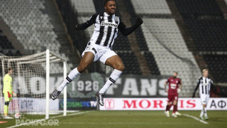 Η ανάρτηση του Άκπομ και η... αντίδραση της κοπέλας του!