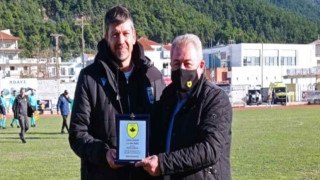 Βραβεύτηκε ο Γκαρσία στην Ηγουμενίτσα από τον Θεσπρωτό