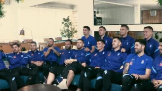 Ευχές με τραγούδια από τους παίκτες της εθνικής