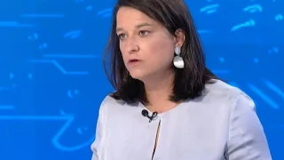 Η Κεραμέως ξεκαθαρίζει: «Αποκλείεται να κλείσουν τα σχολεία- Χωρίς μάσκες στις τάξεις»