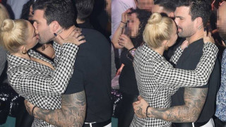 «Καυτά» φιλιά για Τούνη και Αλεξάνδρου στα μπουζούκια!