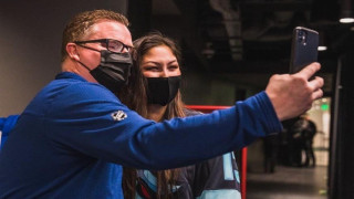 Καναδάς: Γυναίκα οπαδός έσωσε τη ζωή βοηθού προπονητή