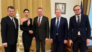 Σκάνδαλο στην Ουκρανία: Η γραμματέας... κόλαση προκάλεσε παραίτηση υπουργού!