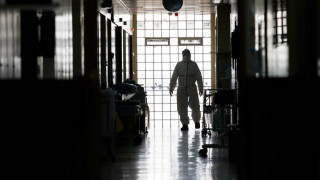 Πανικός στον Ευαγγελισμό: Ασθενής απειλεί να πηδήξει από τον 8ο όροφο